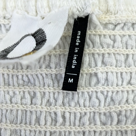 SOLD IN STORE Akemi + Kin Boho Crotchet Detailed Tank Top Size Medium - Picture 7 of 13